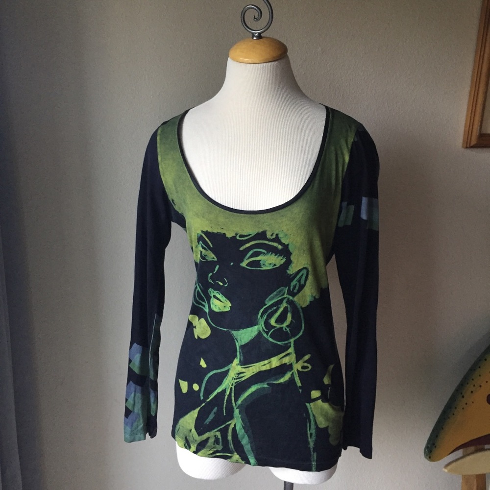 Custo Barcelona graphic print t-shirt. Size 4